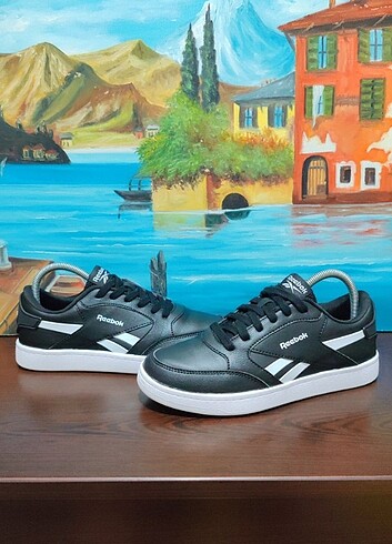 ORJİNAL REEBOK TEMİZ SORUNSUZ VE ÇOK RAHAT AYAKKABI ORJİNAL AYAK