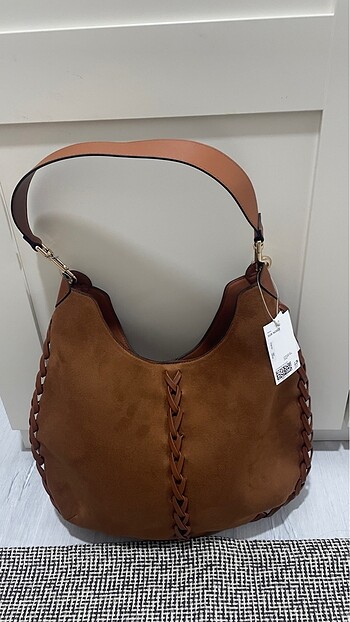 H&M nubuk kol çantası