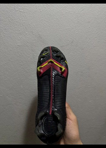 Nike Nike Erkek Siyah Desenli Futbol Ayakkabısı