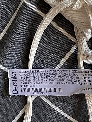 xs Beden beyaz Renk Sırttan bağlamalı bershka bluz