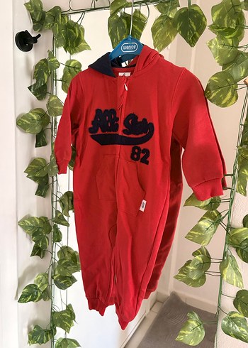 Kapüşonlu Kırmızı Fermuarlı Bebek Tulum
