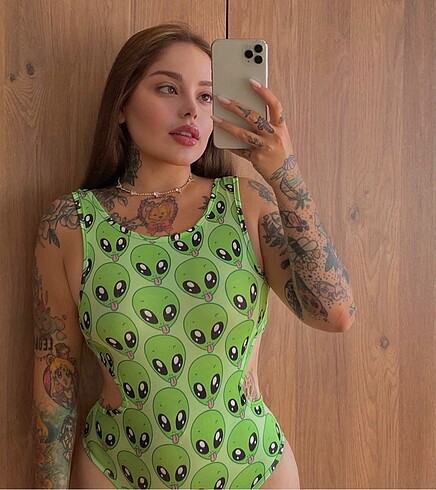 Uzaylı body suit