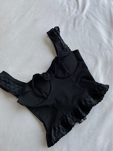 Siyah crop