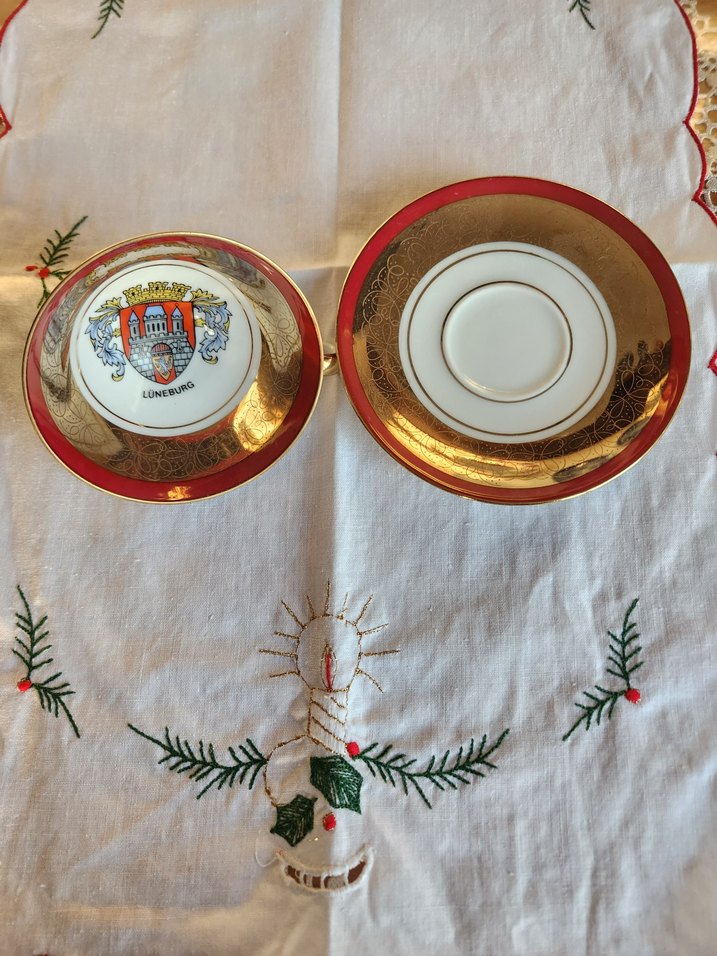 Altın Renkli Parlak Lüneburg Finacan ve Tabak Seti - Görsel 2