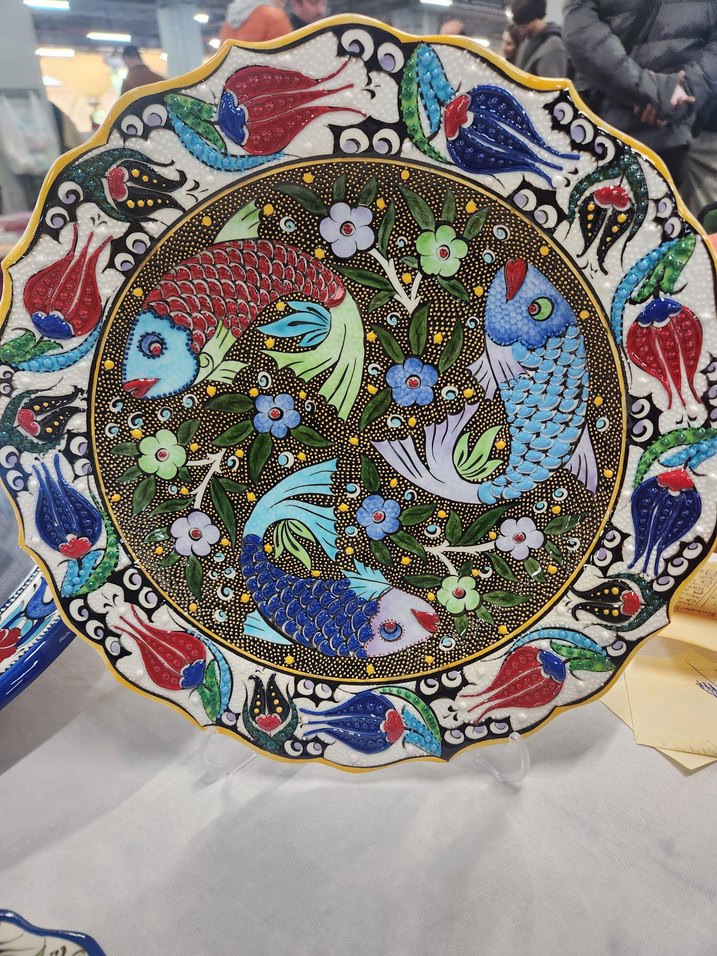 Renkli Balık ve Çiçek Desenli El Yapımı Çini Tabak - Görsel 2