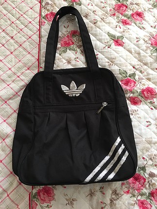 Adidas çanta