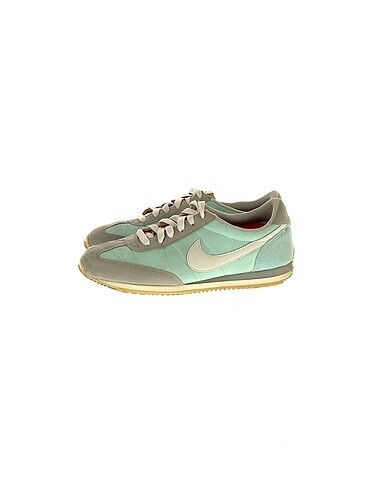 PreLoved Spor Ayakkabı %70 İndirimli.