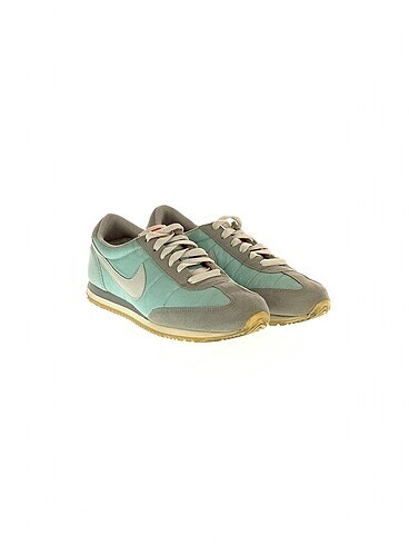 Diğer PreLoved Spor Ayakkabı %70 İndirimli.