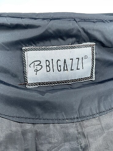 s Beden siyah Renk PreLoved Mont %70 İndirimli.
