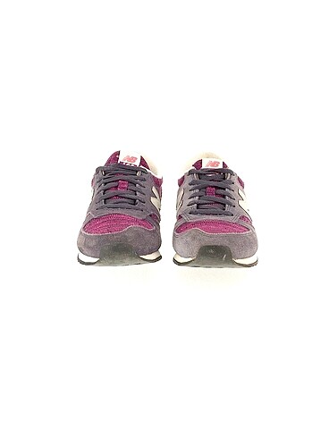 38 Beden New Balance Spor Ayakkabı %70 İndirimli.