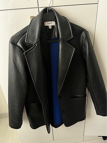 s Beden Twist deri blazer
