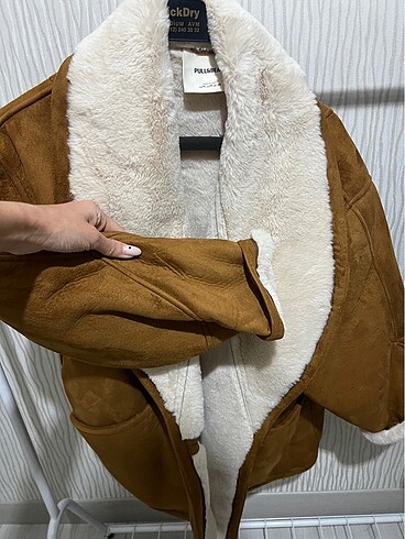 m Beden Pull and bear mont