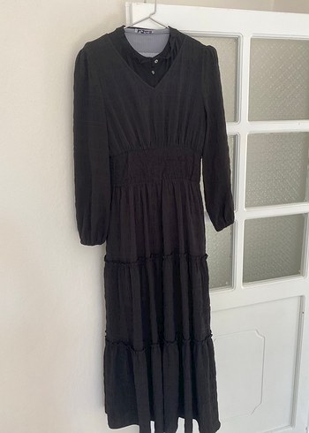 Zara Siyah Bohem Uzun Katlı Elbise