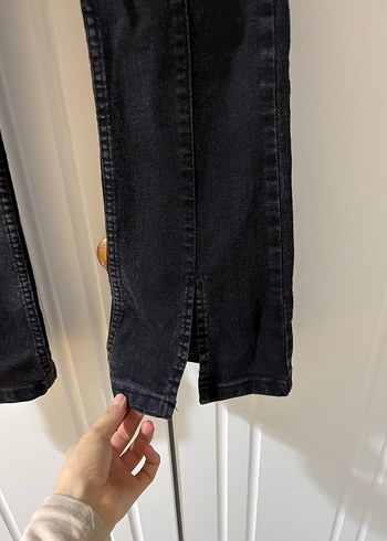 Kadın Siyah Bağcıklı Midi Kot Pantolon - Görsel 2