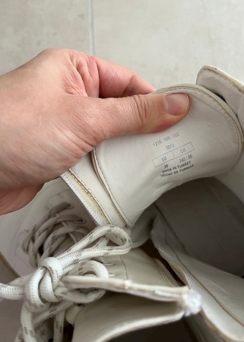 Stradivarius bot - Görsel 5