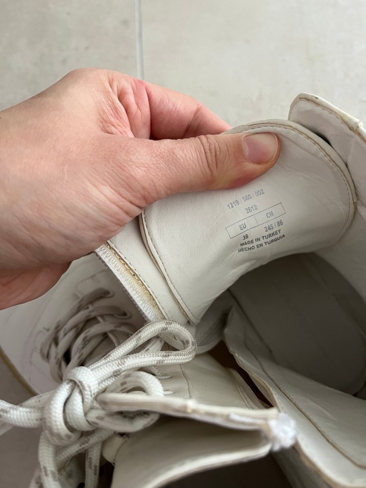 Stradivarius bot - Görsel 5