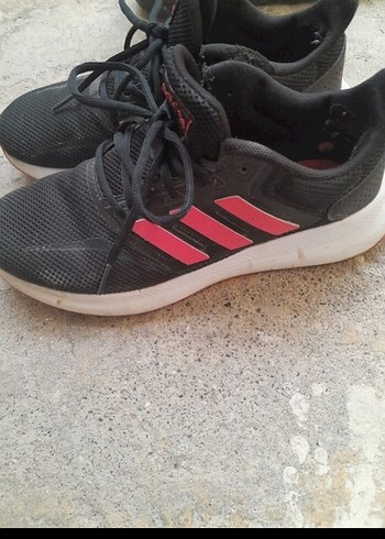 Adidas spor ayakkabı
