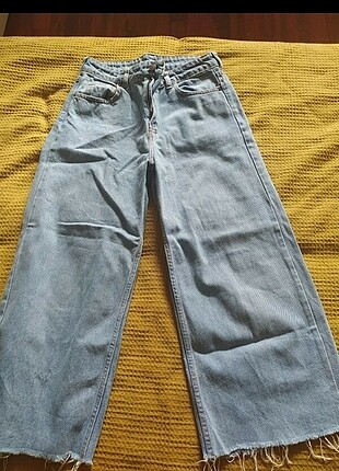 MOM JEAN