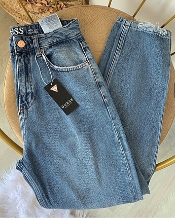 Guess mom fit