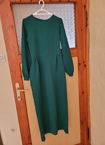 Zümrüt yeşili kalem elbise 