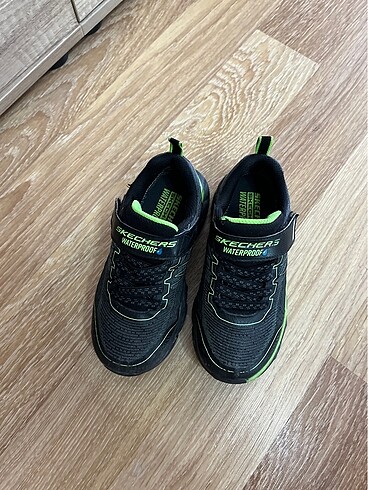 Skechers