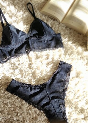 Bralet takım
