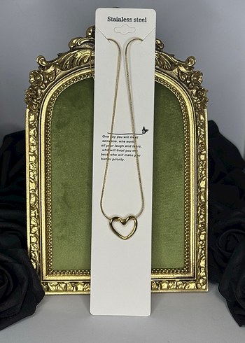 Zincir Detaylı Altın Renk Kalp Kolye - Görsel 2