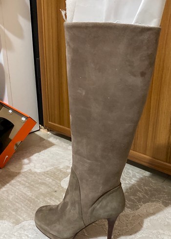 Nine West Bej Süet İnce Topuklu Bot