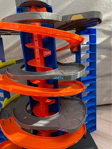 Hot Wheels Mega Garage