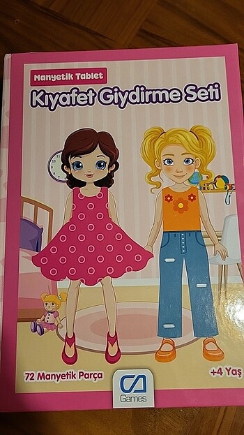 Manyetik Bebek giydirme oyunu 
