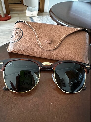 Ray-Ban RB3016 Clubmaster Classic