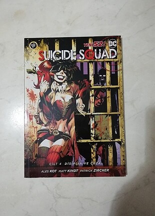 Suicide Squad Yeni 52 Cilt 4 Disiplin ve Ceza 