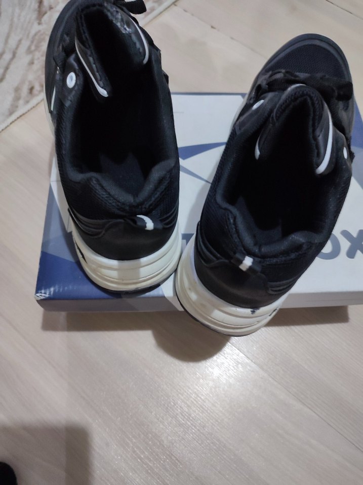 Siyah Elastik Bağcıklı Erkek Spor Ayakkabı - Görsel 2