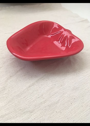  Beden kırmızı Renk Çilek şeklinde kase