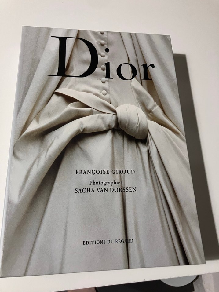 Christian Dior baskılı kutu - Görsel 2