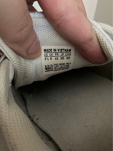 42 Beden beyaz Renk Adidas spor ayakkabı orjinal