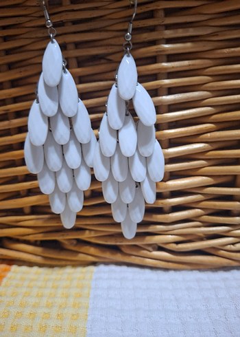 Uzun Beyaz Boncuklu Bohem Küpeler - Görsel 2