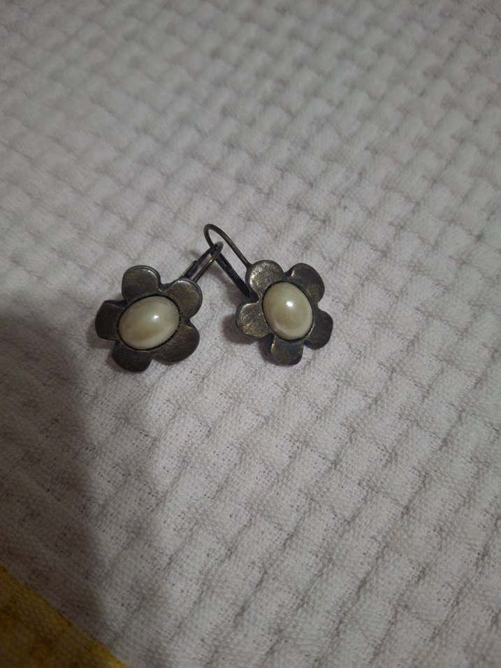 Uzun Beyaz Boncuklu Bohem Küpeler - Görsel 4