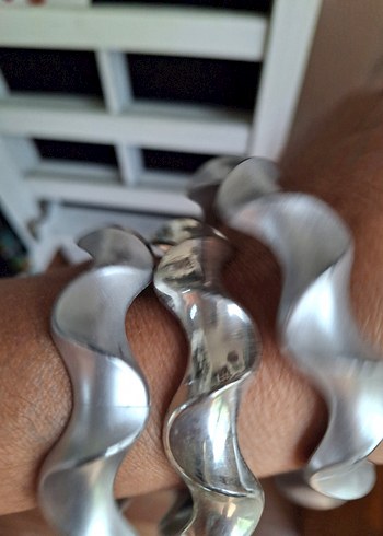 Gri plastik Bileklik - Görsel 2