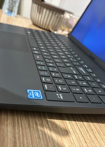 Mavi Renkli Laptop - Görsel 6