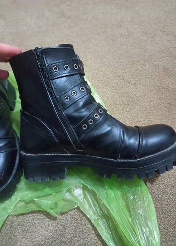 Tokalı Siyah Blok Topuklu Punk Bot - Görsel 4