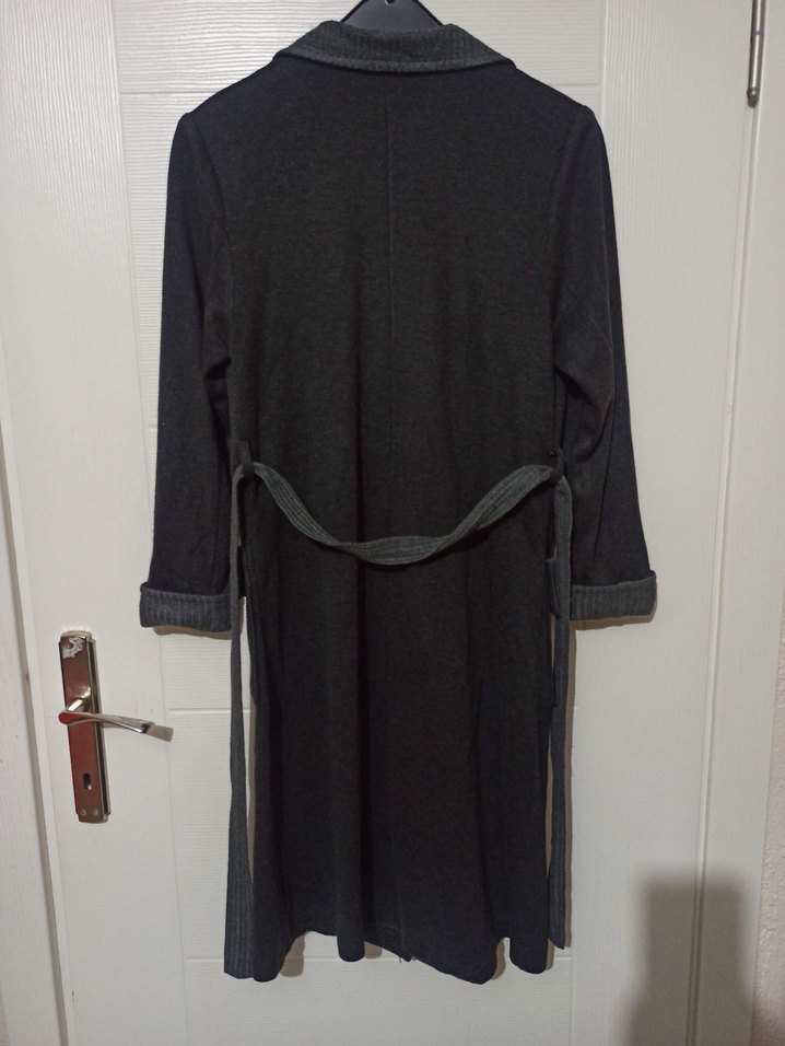 Kadın Gri Uzun Düğmeli Kaban - Görsel 4