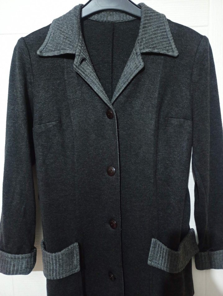 Kadın Gri Uzun Düğmeli Kaban - Görsel 3