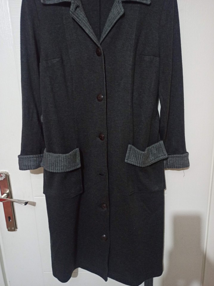 Kadın Gri Uzun Düğmeli Kaban - Görsel 2