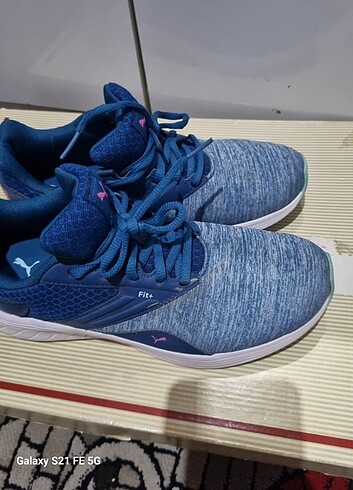 38,5 Beden çeşitli Renk puma yeni ayakkabi