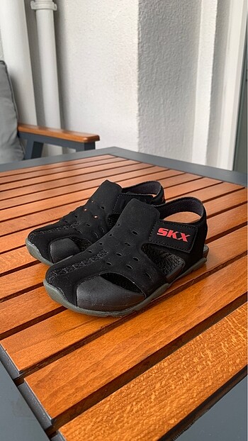 Skechers çocuk sandalet