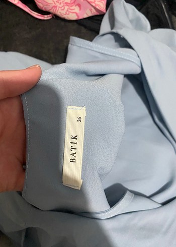 Mavi V Yaka Midi Elbise - Görsel 5