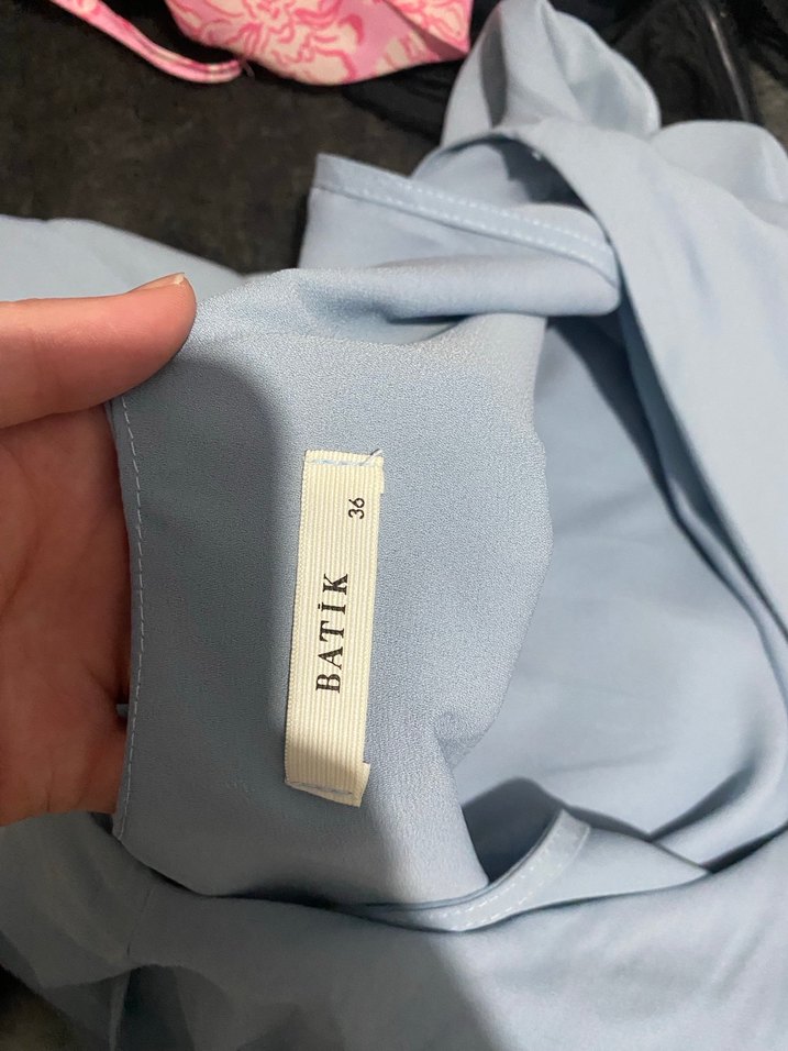 Mavi V Yaka Midi Elbise - Görsel 5