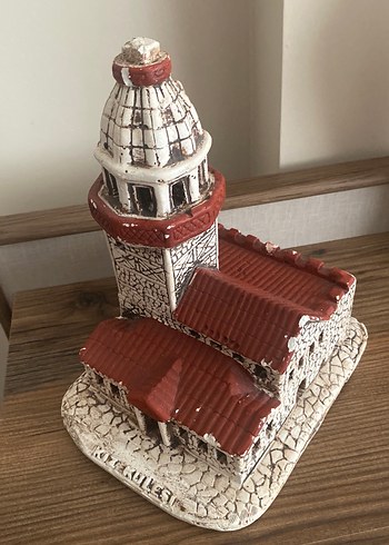 Beyaz ve Kırmızı Minare Figürü - Görsel 2