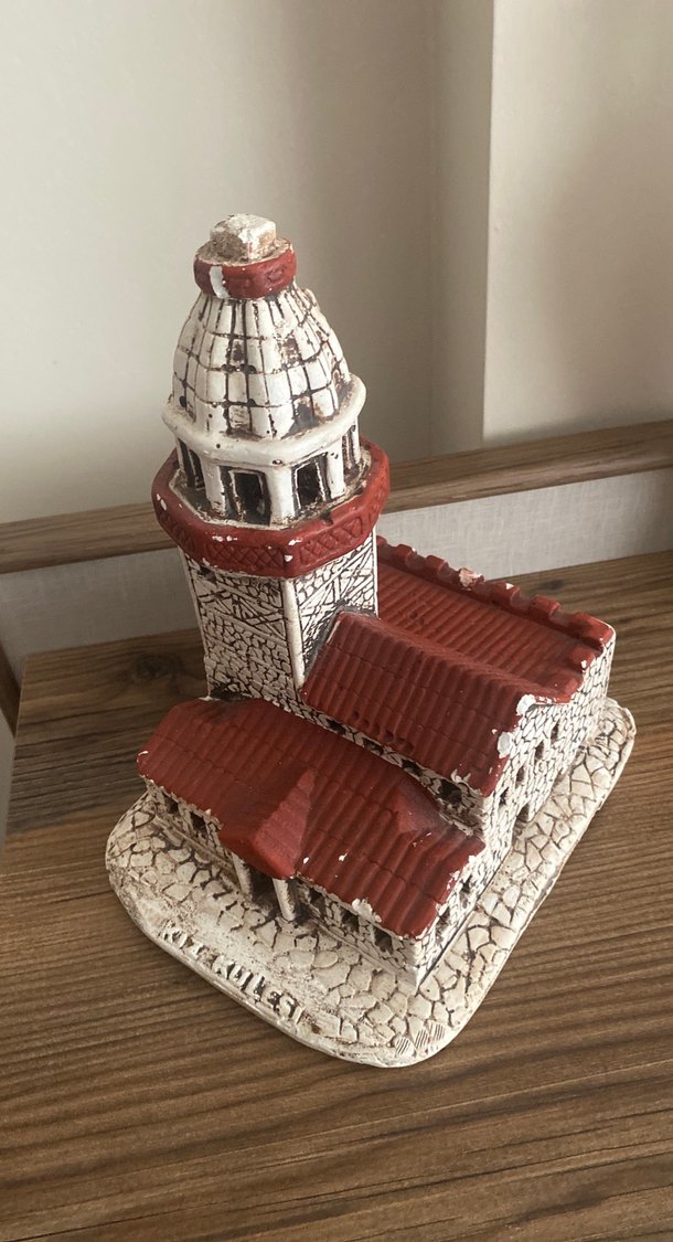 Beyaz ve Kırmızı Minare Figürü - Görsel 2